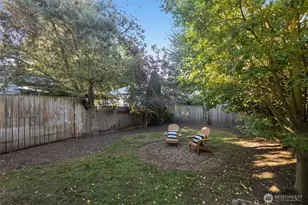 106 NE 54th St, Seattle, WA 98105 - Photo 16