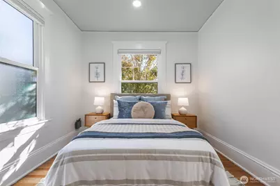 106 NE 54th Street, Seattle, WA 98105 - Photo 8