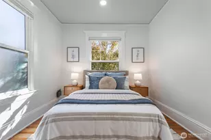 106 NE 54th St, Seattle, WA 98105 - Photo 8
