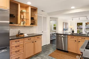 10944 23rd Ave NE, Seattle, WA 98125 - Photo 12