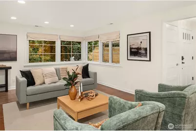 10944 23rd Avenue NE, Seattle, WA 98125 - Photo 4