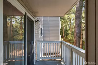 14527 NE 40th Street #G105, Bellevue, WA 98007 - Photo 36