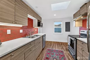 904 N 103rd St, Seattle, WA 98133 - Photo 14