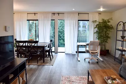 321 Bellevue Way SE #202, Bellevue, WA 98004 - Photo 2