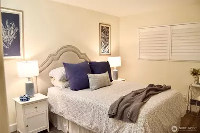 321 Bellevue Way SE #202, Bellevue, WA 98004 - Photo 12
