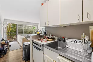 2600 Thorndyke Ave W, Seattle, WA 98199 - Photo 12