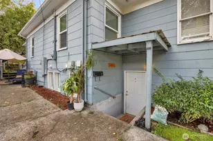 3852 Courtland Pl S, Seattle, WA 98118 - Photo 4