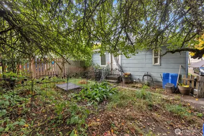 3852 Courtland Place S, Seattle, WA 98118 - Photo 30