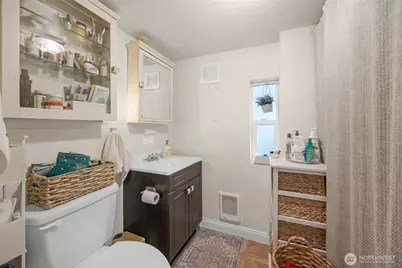 3852 Courtland Place S, Seattle, WA 98118 - Photo 26