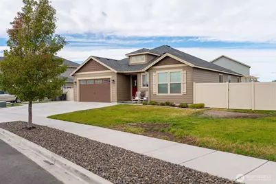 4700 W Hawk Street, Moses Lake, WA 98837 - Photo 2
