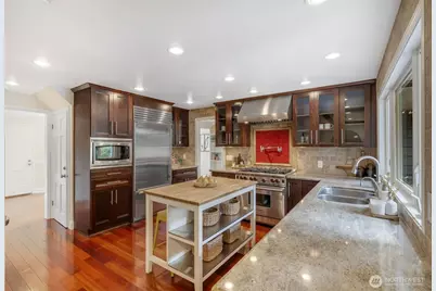 7301 53rd Avenue NE, Seattle, WA 98115 - Photo 10