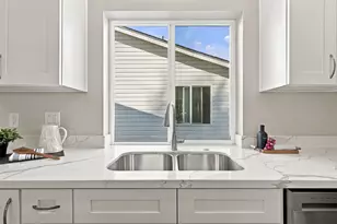 1101 37th St SE, Auburn, WA 98002 - Photo 12