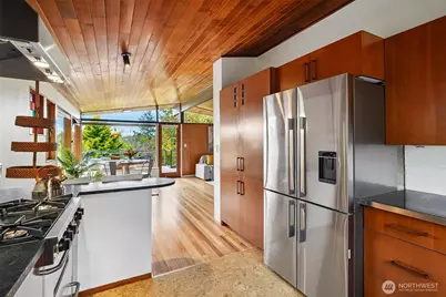 3611 30th Avenue W, Seattle, WA 98199 - Photo 10