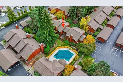 1731 157th Avenue NE #E103, Bellevue, WA 98008 - Photo 2