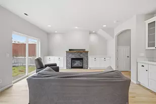 24034 221st Ln SE, Maple Valley, WA 98038 - Photo 12