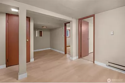 3005 3rd Avenue W, Seattle, WA 98119 - Photo 16