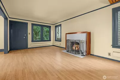3005 3rd Avenue W, Seattle, WA 98119 - Photo 4