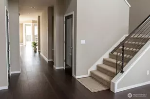 16410 SE 46th Ct, Bellevue, WA 98006 - Photo 2
