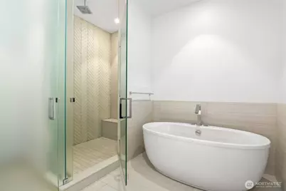 188 Bellevue Way NE #2102, Bellevue, WA 98004 - Photo 16