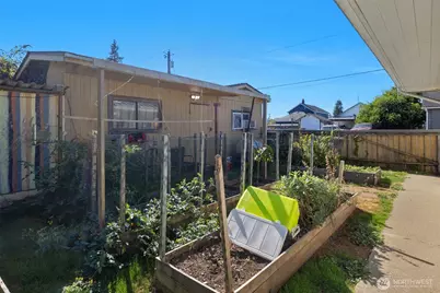 1516 Rainier Avenue, Everett, WA 98201 - Photo 30