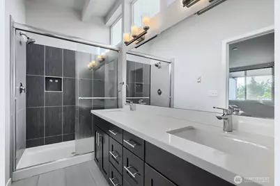 911 N 104th Street #B, Seattle, WA 98133 - Photo 20