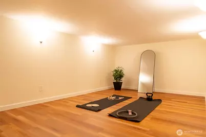 8344 Beacon Avenue S, Seattle, WA 98118 - Photo 20