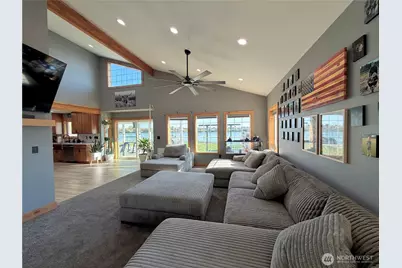 915 W Edgewater Lane, Moses Lake, WA 98837 - Photo 10