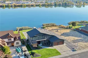 915 W Edgewater Ln, Moses Lake, WA 98837 - Photo 2