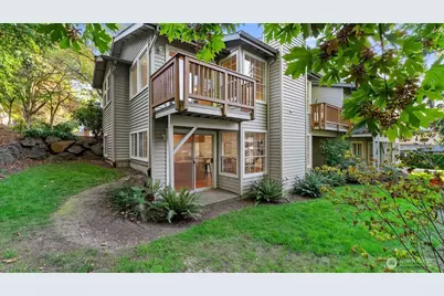 11426 SE 67th Place, Bellevue, WA 98006 - Photo 2