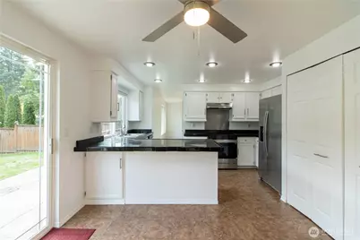 7648 Oak Park Place NW, Bremerton, WA 98311 - Photo 10