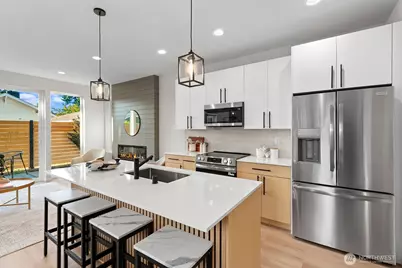 725 N 88th Street #C, Seattle, WA 98103 - Photo 8