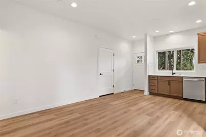 7018 Wetmore Avenue #B, Everett, WA 98203 - Photo 2