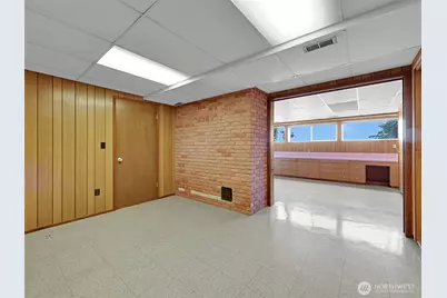 455 Seneca Avenue NW, Renton, WA 98057 - Photo 24