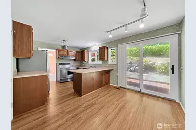 455 Seneca Avenue NW, Renton, WA 98057 - Photo 8