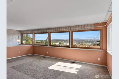 455 Seneca Avenue NW, Renton, WA 98057 - Photo 4