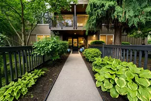 731 Broadway E, Seattle, WA 98102 - Photo 2