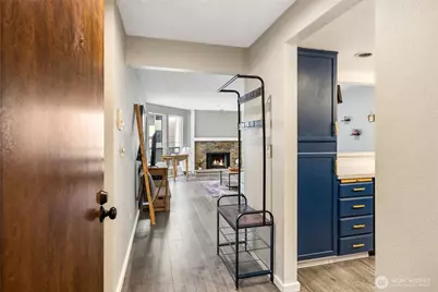 15209 Sunwood Boulevard #B26, Tukwila, WA 98188 - Photo 1