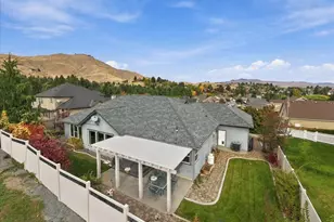 394 Lars Ln, Wenatchee, WA 98801 - Photo 4