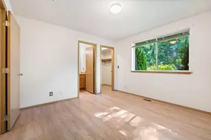 2402 101st St SE, Everett, WA 98203 - Photo 16