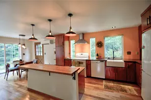 5813 Boston Harbor Rd NE, Olympia, WA 98506 - Photo 6