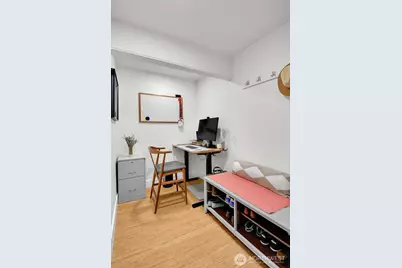1001 2nd Avenue W #103, Seattle, WA 98119 - Photo 8