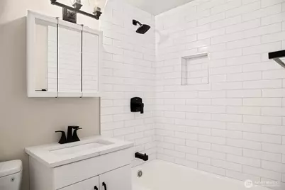 2450 Dexter Avenue N #1, Seattle, WA 98109 - Photo 10