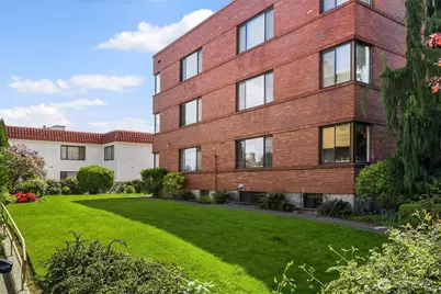 2450 Dexter Avenue N #1, Seattle, WA 98109 - Photo 14