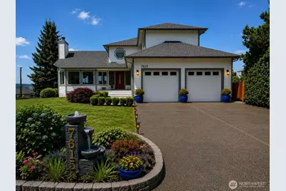 7615 113th Avenue SE, Newcastle, WA 98056 - Photo 2
