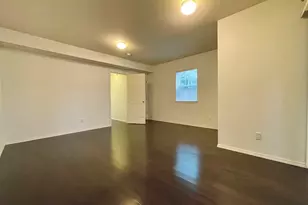 9505 8th Ave NW, Seattle, WA 98117 - Photo 2