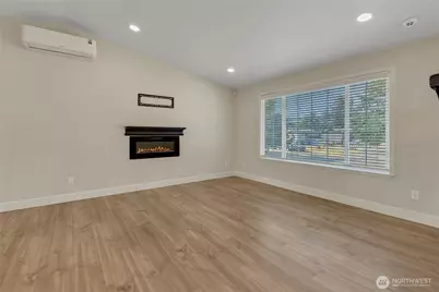 902 194th Street E, Spanaway, WA 98387 - Photo 4