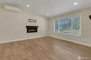 902 194th Street E, Spanaway, WA 98387 - Photo 4
