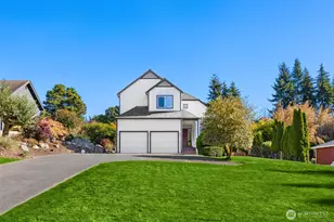 534 Azalea Ave NE, Bainbridge Island, WA 98110 - Photo 2