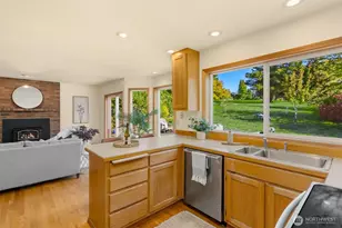 534 Azalea Ave NE, Bainbridge Island, WA 98110 - Photo 12