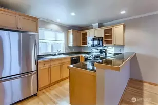 3422 22nd Ave W, Seattle, WA 98199 - Photo 4
